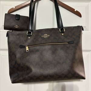 Coach purse and wallet set